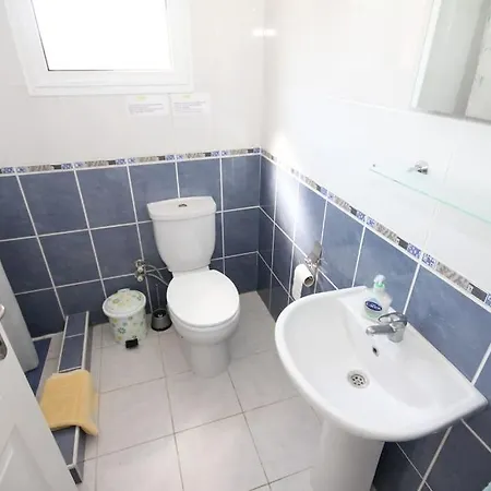 Mountain View Roof Terrace Apartment Kyrenia (Northern Cyprus)